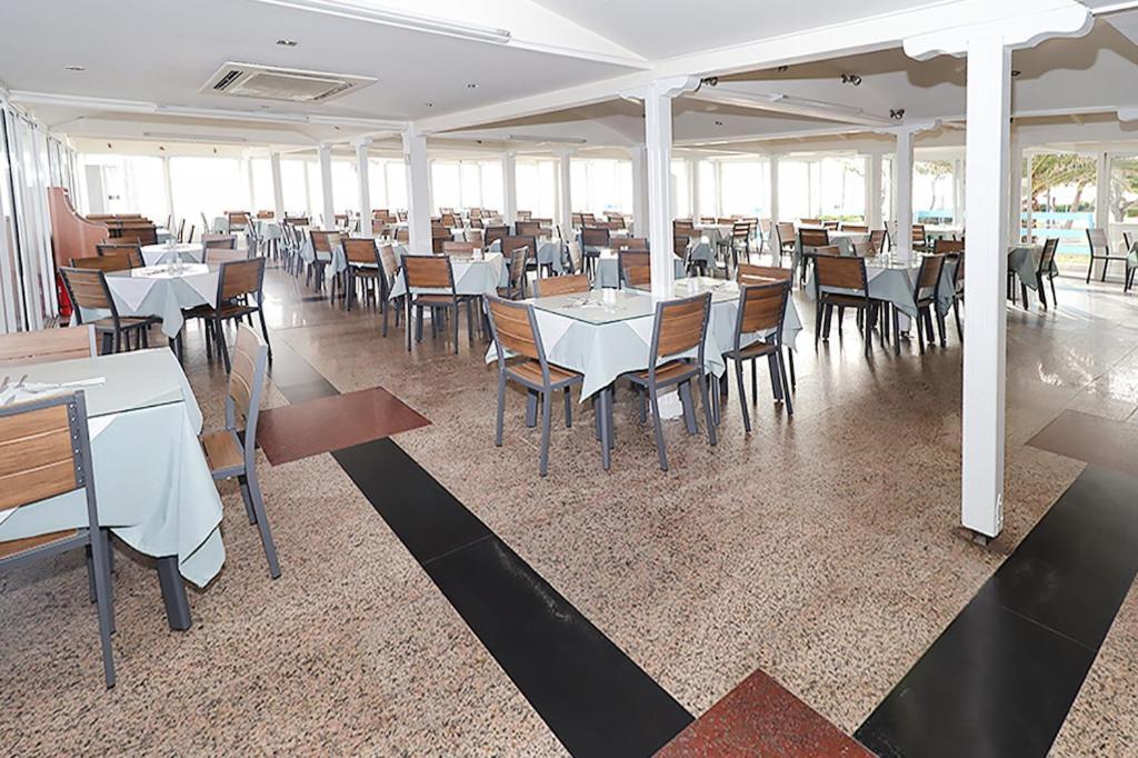 Hanioti Grandotel Bagian luar foto