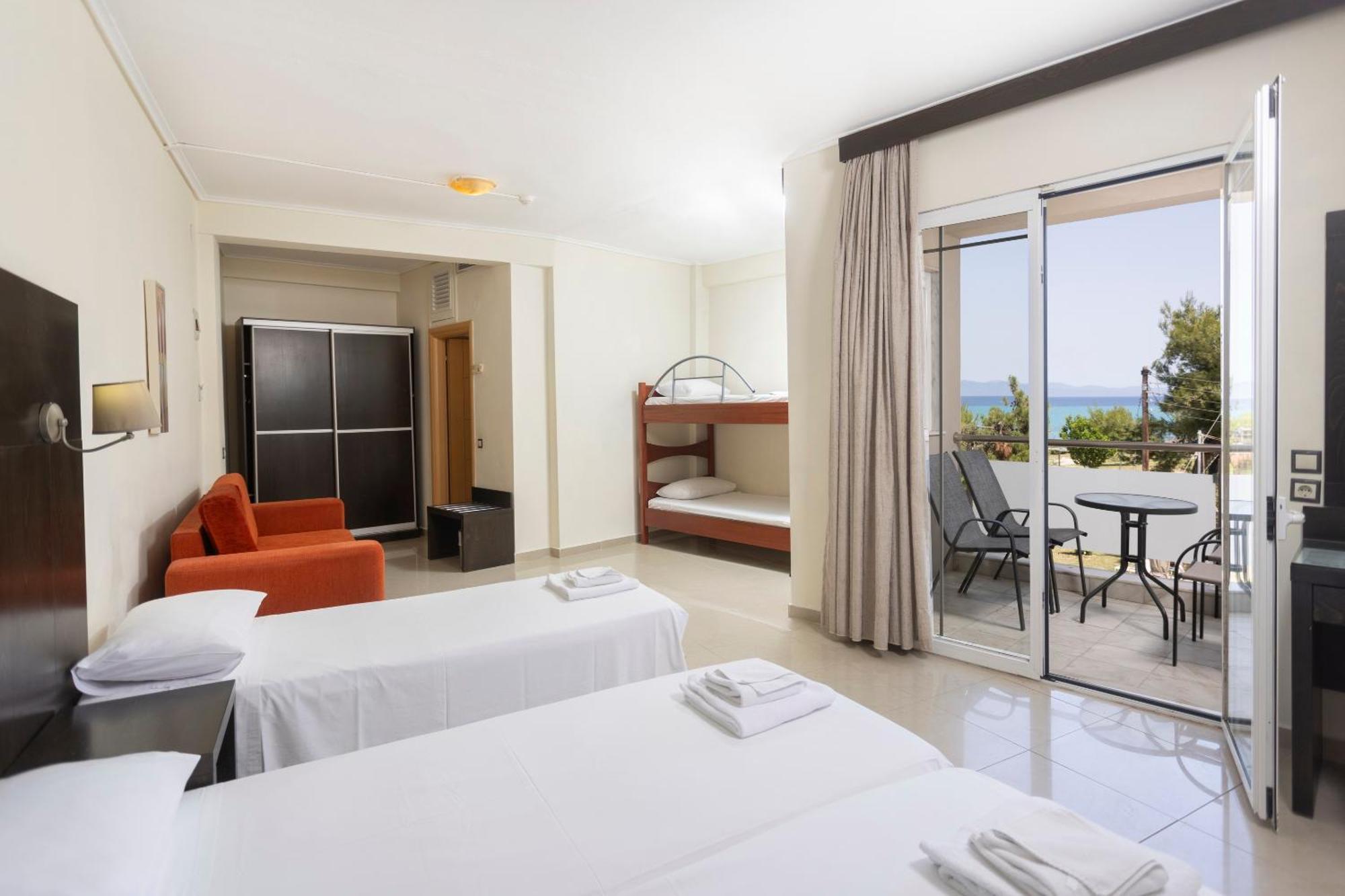 Hanioti Grandotel Bagian luar foto