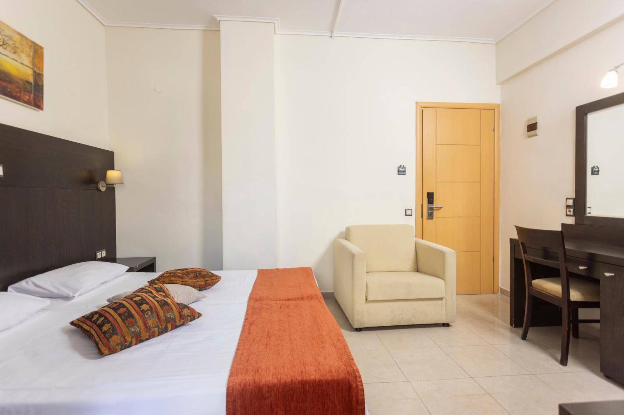 Hanioti Grandotel Bagian luar foto