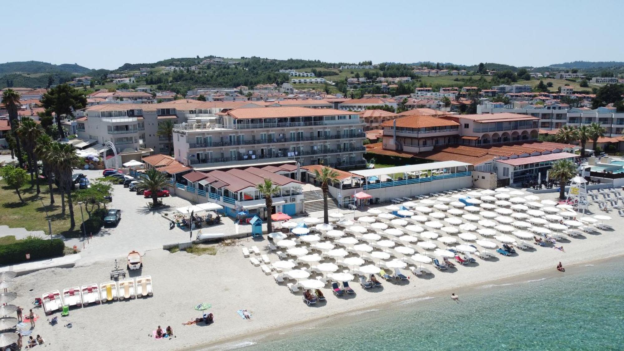 Hanioti Grandotel Bagian luar foto