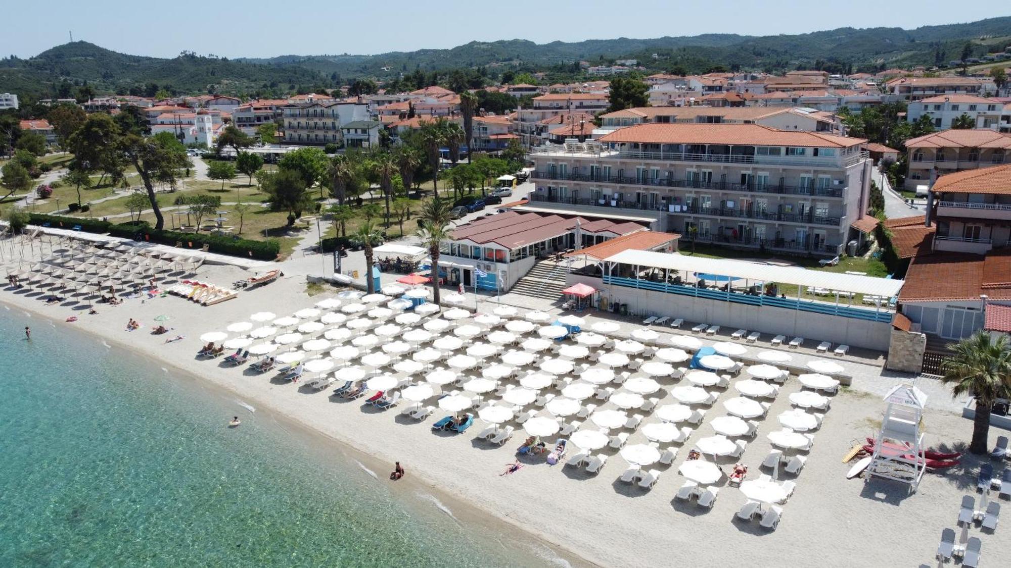 Hanioti Grandotel Bagian luar foto