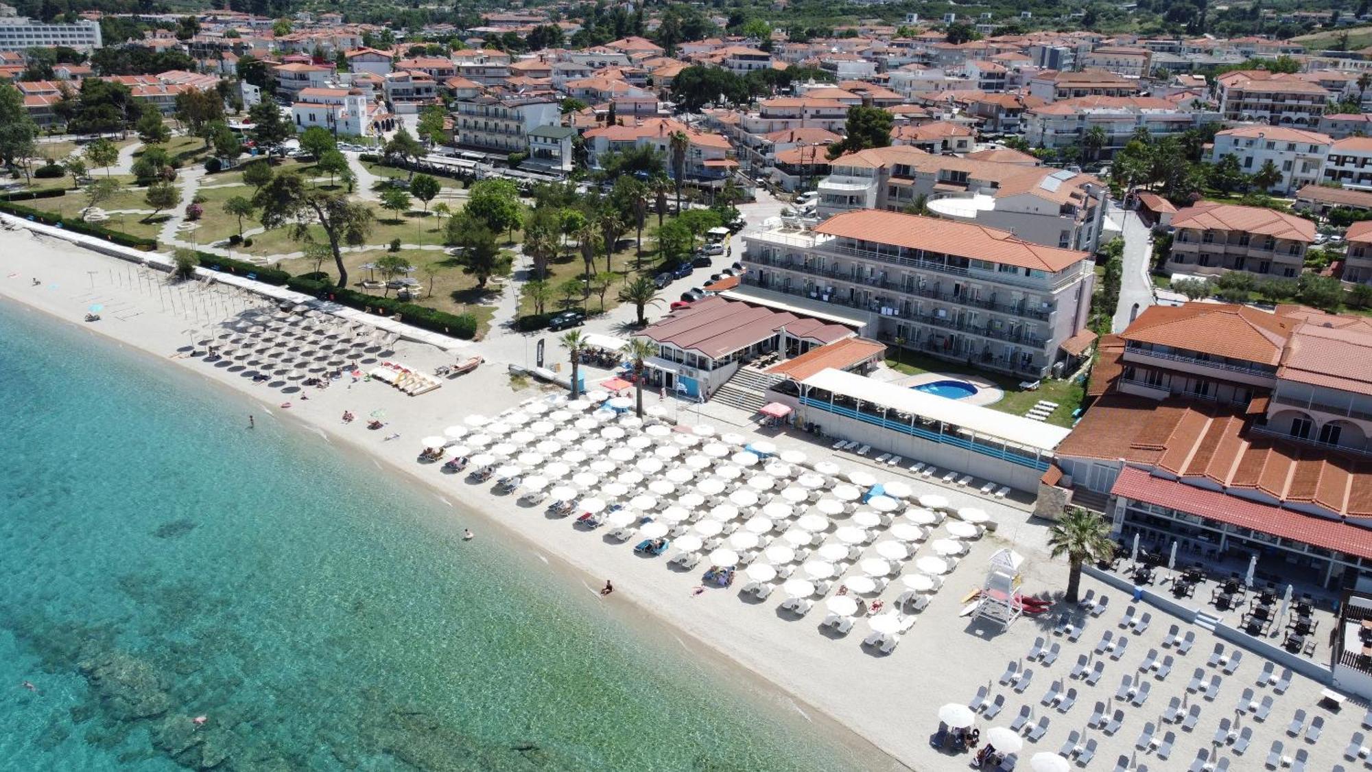 Hanioti Grandotel Bagian luar foto