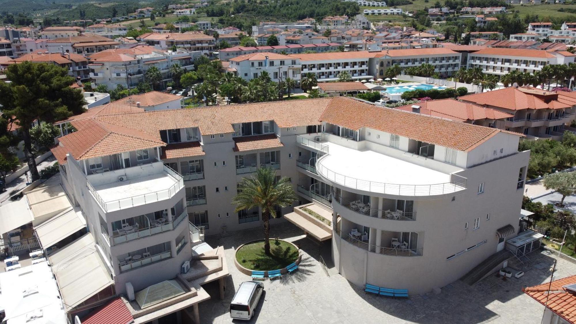 Hanioti Grandotel Bagian luar foto