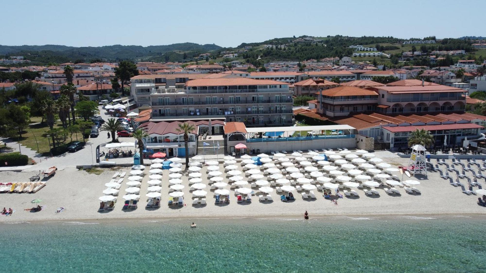 Hanioti Grandotel Bagian luar foto